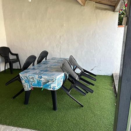 Petite Maison Au Calme, Dans Une Impasse L'Epine  Zewnętrze zdjęcie