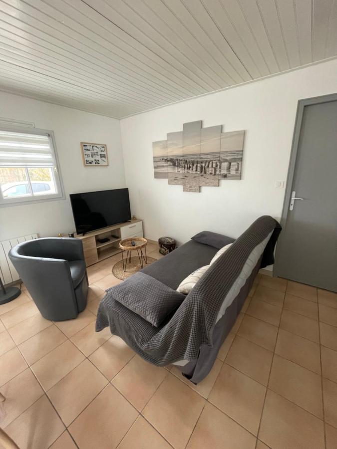 Petite Maison Au Calme, Dans Une Impasse L'Epine  Zewnętrze zdjęcie