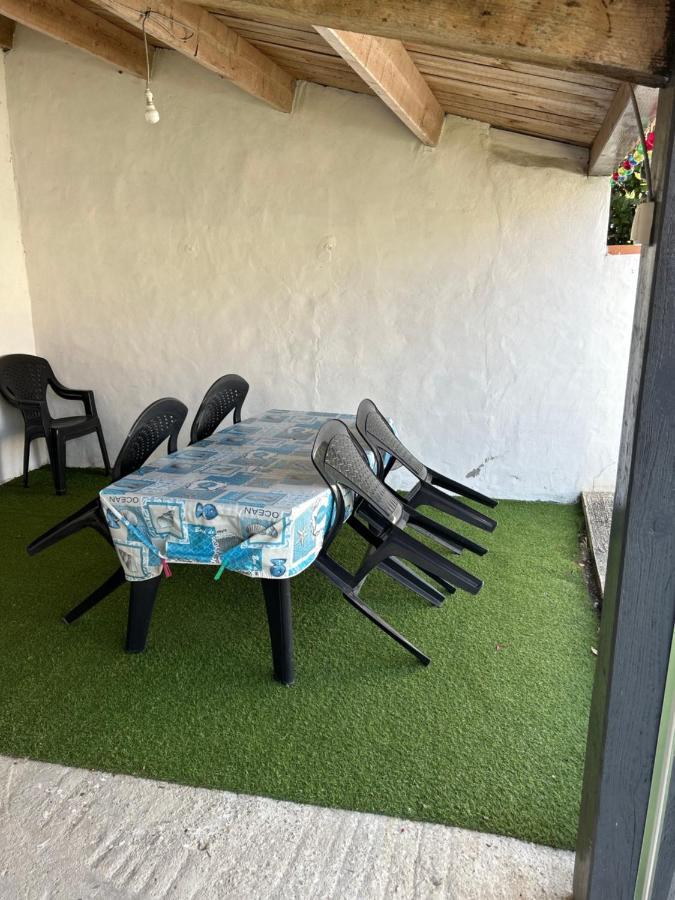 Petite Maison Au Calme, Dans Une Impasse L'Epine  Zewnętrze zdjęcie
