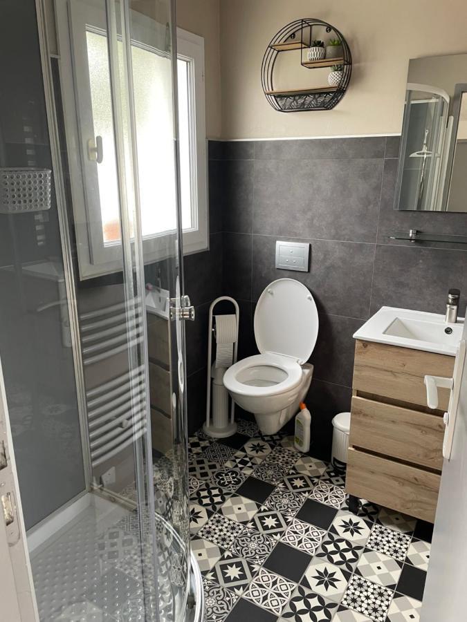 Petite Maison Au Calme, Dans Une Impasse L'Epine  Zewnętrze zdjęcie
