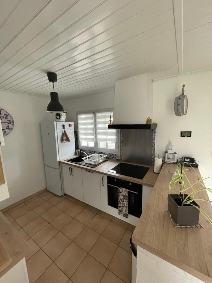Petite Maison Au Calme, Dans Une Impasse L'Epine  Zewnętrze zdjęcie