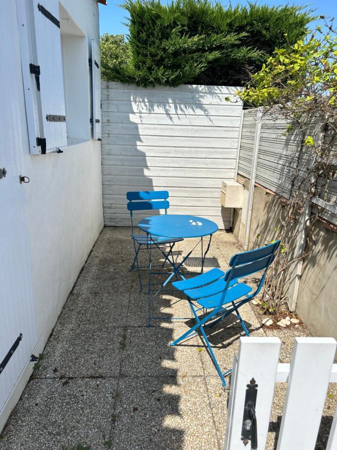 Petite Maison Au Calme, Dans Une Impasse L'Epine  Zewnętrze zdjęcie